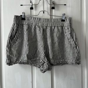 White am black vertical striped shorts